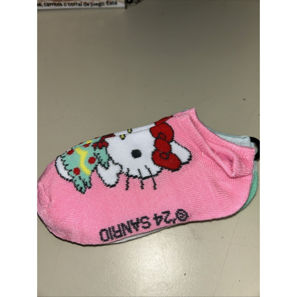 Hello Kitty Holiday 3 Pack No Show Socks Girls Size 7-1/2 To 3-1/2 NEW With TAGS